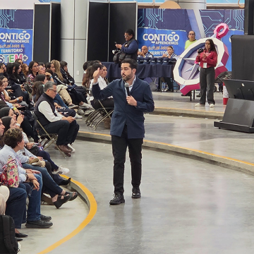 Destaca el senador Agustín Dorantes la importancia de proteger a la niñez ante los riesgos digitales mediante la Ley Kuri en el foro «Explorando el Territorio STEM+»